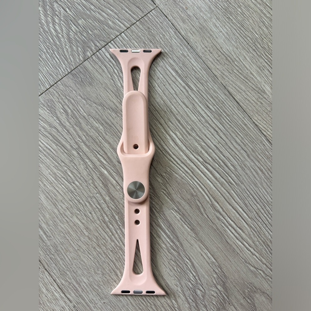 New Soft/ballet pink thin Apple Watch band - Picture 2 of 2